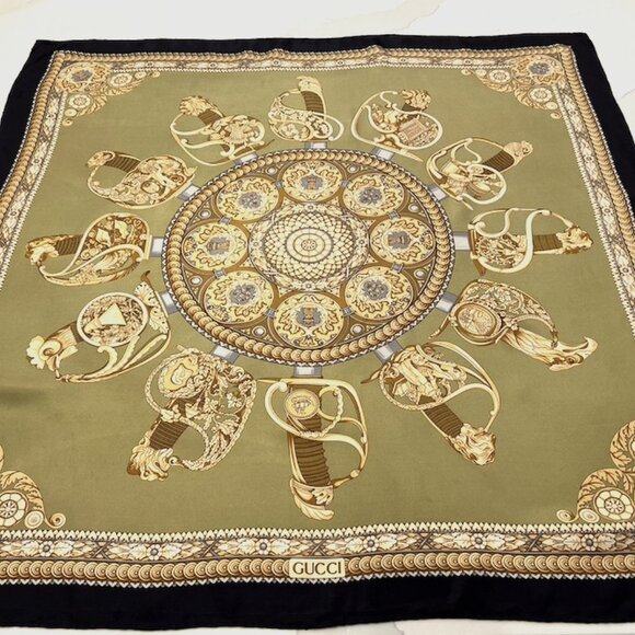 Vintage Gucci Silk Scarf Excellent Condition - Picture 1 of 3